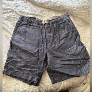 NWT Banana Republic striped navy shorts